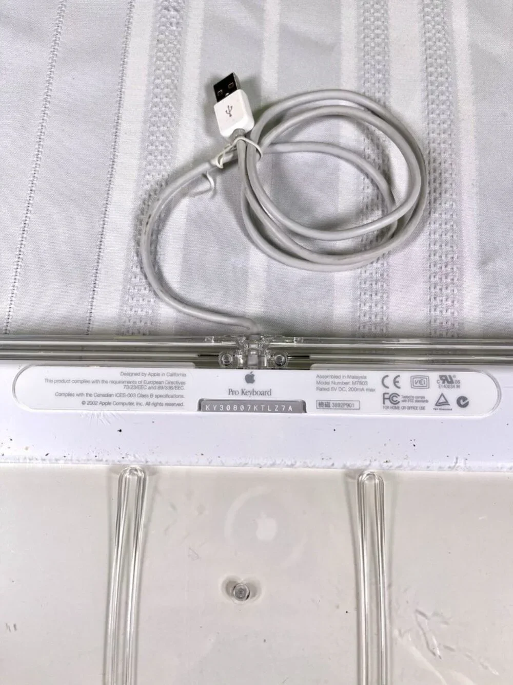 Apple vintage 2002